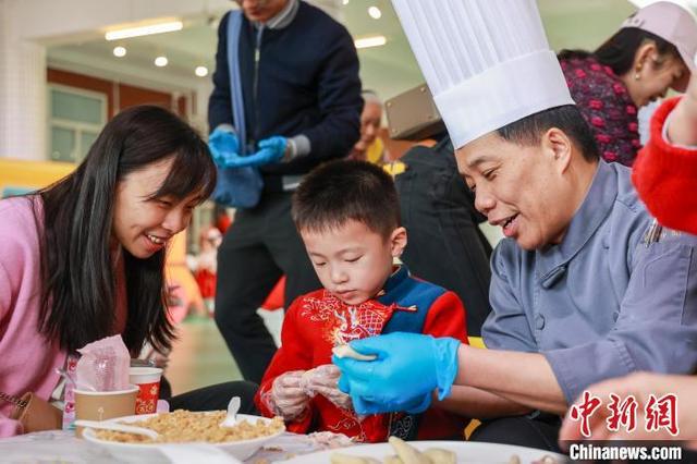 味”沉浸式庙会唤醒广府基因麻将胡了电子游戏“粤食越滋(图2)